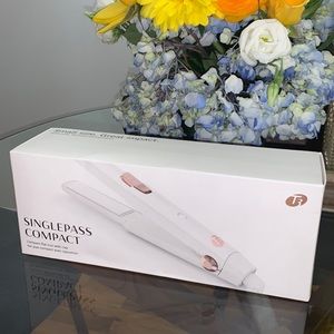 T3 COMPACT FLAT IRON